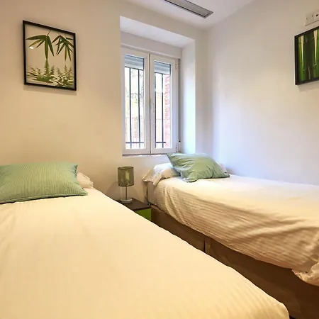 Proximo Muralla By Alterhome